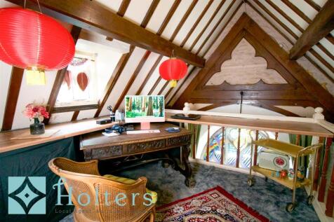 Christ Church House, Llawryglyn - VENDOR 7.jpg