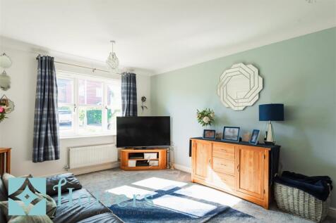 32 Meadow View, Newtown-02.jpg