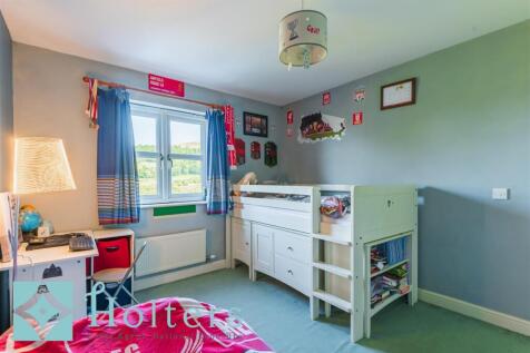 32 Meadow View, Newtown-11.jpg