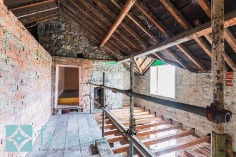 HOLT - School House, Llanwnog-13.jpg