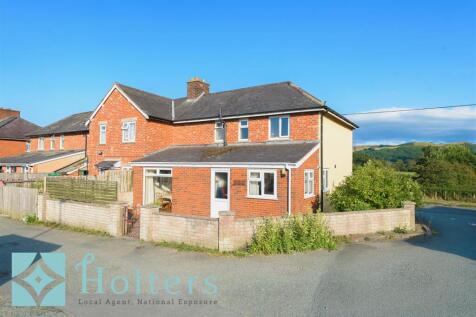 1 Maeshafren, Caersws-25.jpg
