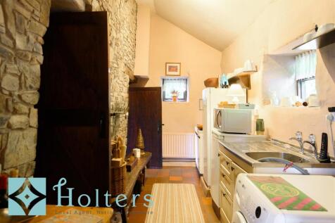Bronllys, Mochdre-06.jpg