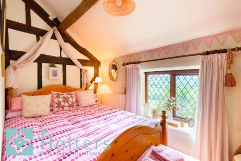 Bronllys, Mochdre-12.jpg