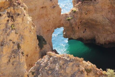 Lagos Cliffs