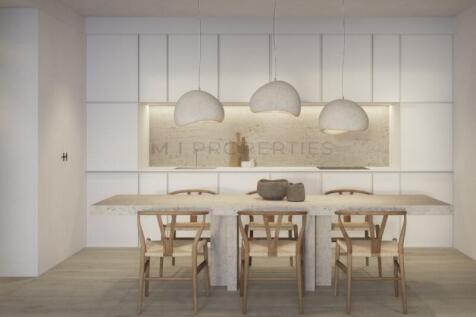 Kitchen Dining Area