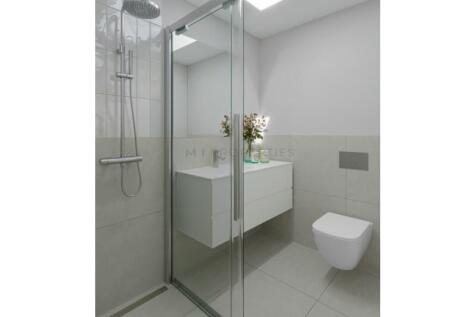 WC2