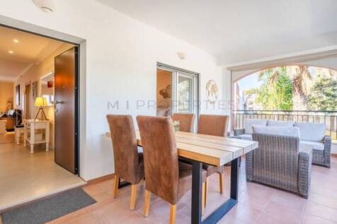 Terrace dining area