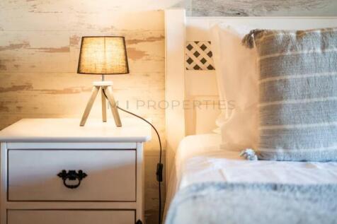 Bedroom detail
