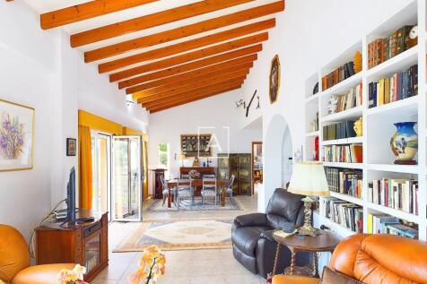 Property Image 4