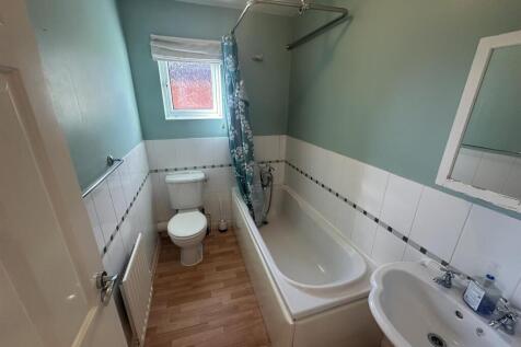 Main Bathroom.JPEG