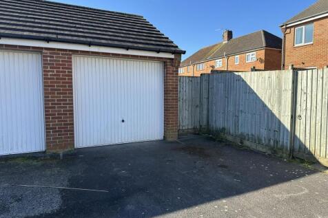 Garage_Space.JPEG