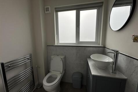 Shared Bathroom_1