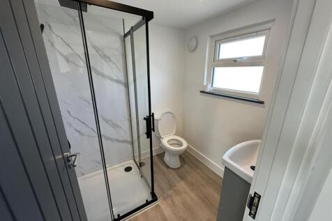 Room 6 Ensuite
