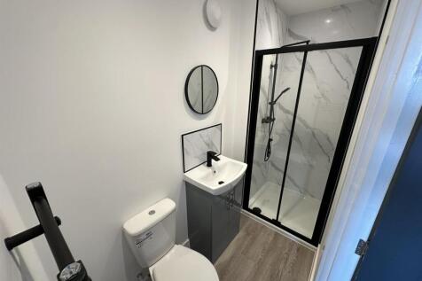 Room 2 Ensuite