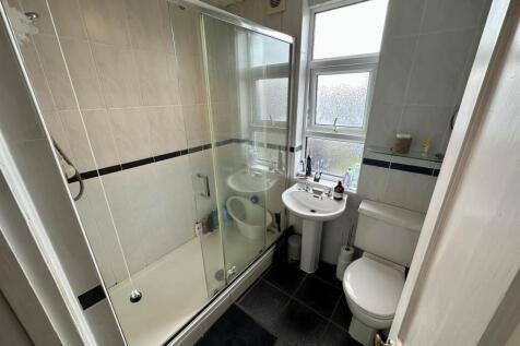 Bathroom.JPEG