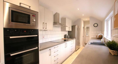 258 Overdale_Kitchen