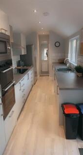 258 Overdale_Kitchen_2