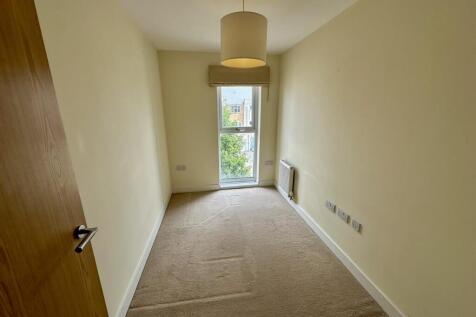 49_Willowherb_Room 2