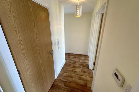 49_Willowherb_Hallway