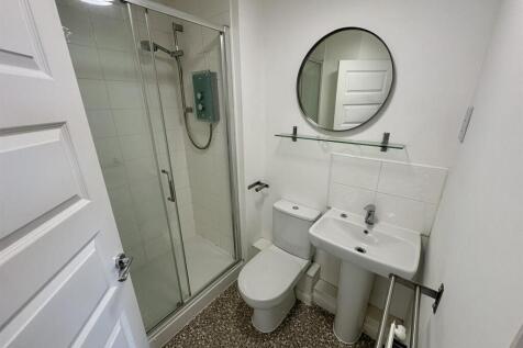 151 Willowherb_Bathroom_1