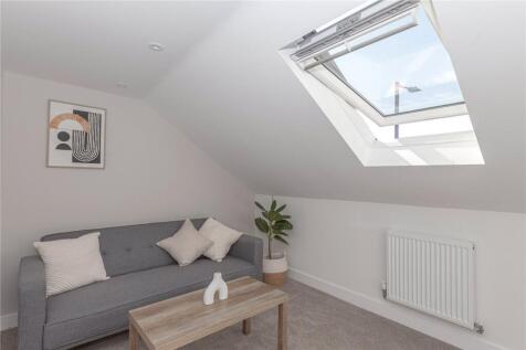 7 Forest Rd_4.jpeg