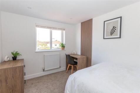 Room 6_7 Forest Rd_2.jpeg