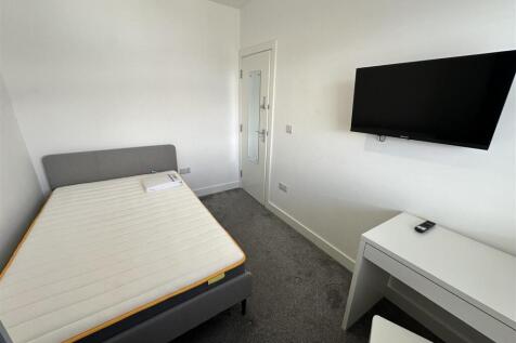 26 Bridgman Grove_Room4.jpeg