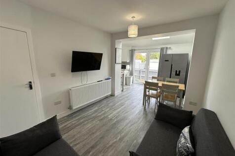 26 Bridgman Grove_Livingroom
