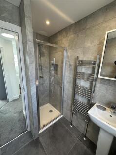 26 Bridgman Grove_Bathroom_3