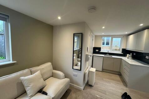 5 Fourth Ave_13_Room 7