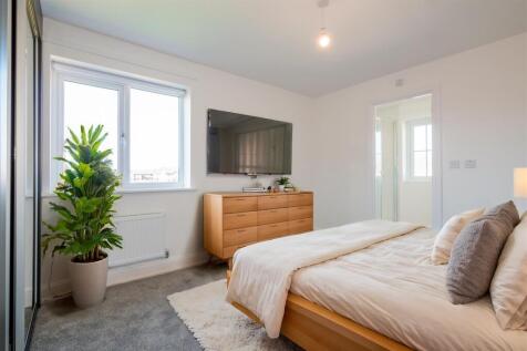 Master Bedroom.jpg