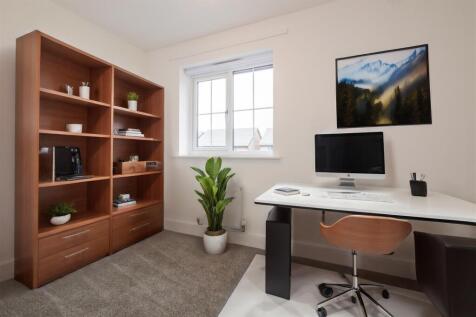 Home Office / Bedroom 3