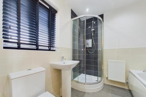 Four piece bathroom suite