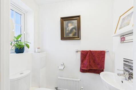 Cloakroom / WC