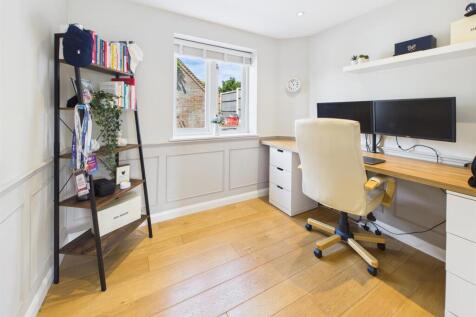 OFFICE / RECEPTION