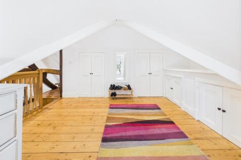 SECOND FLOOR LANDING