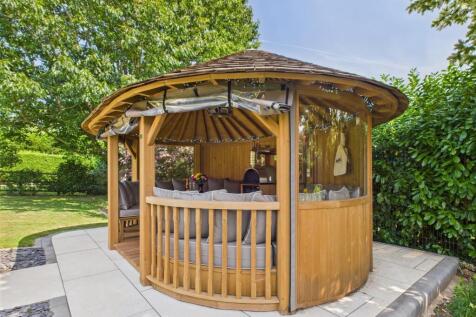 PIZZA PAVILLION