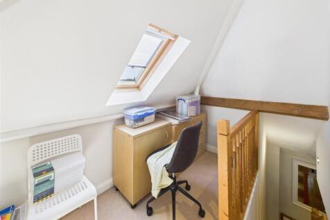 Landing/Office Area
