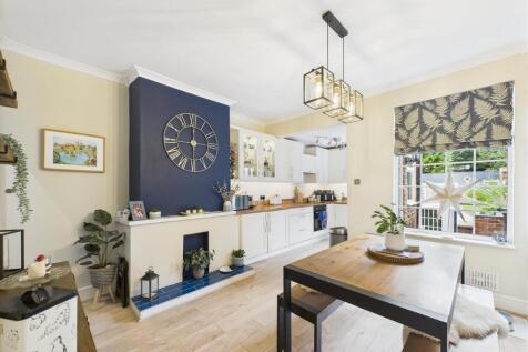 Kitchen/Dining