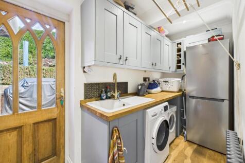 UTILITY / KITCHENETTE