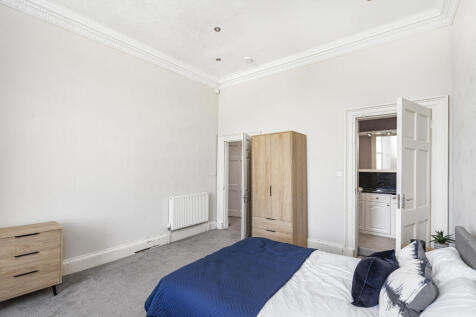 21 (2f1) Leopold Place, Edinburgh, EH7 5LB (15).JP