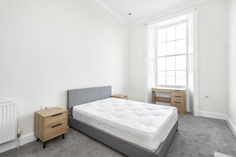 21 (2f1) Leopold Place, Edinburgh, EH7 5LB (2).JPG