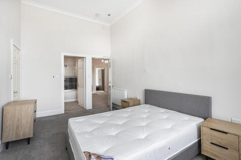 21 (2f1) Leopold Place, Edinburgh, EH7 5LB (3).JPG