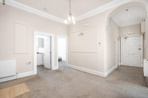 21 (2f1) Leopold Place, Edinburgh, EH7 5LB (30).JP