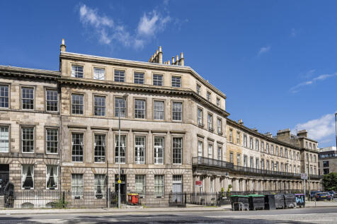 21 (2f1) Leopold Place, Edinburgh, EH7 5LB (33).JP
