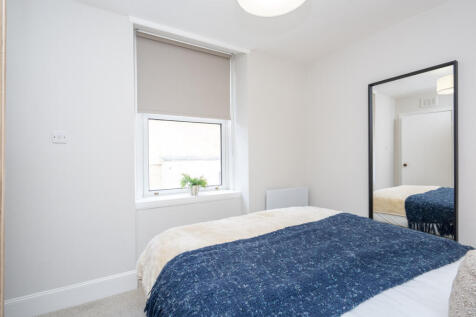 21 (6) Forebank Road, Dundee