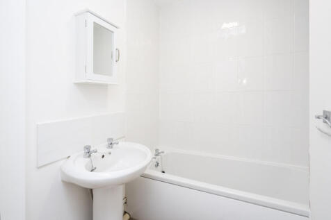 21 (10) Forebank Road, Dundee