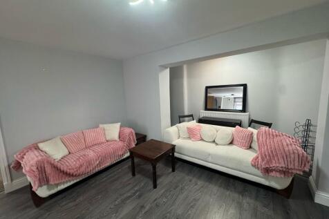 Milton Lounge 