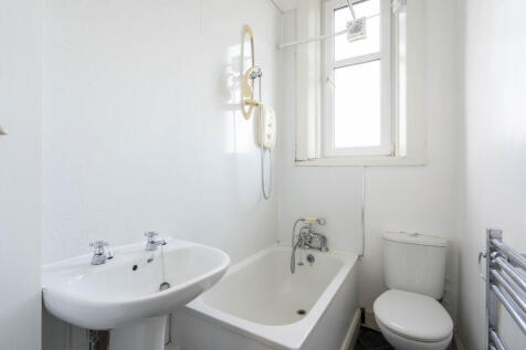 17 (2f1) Royal Park Terrace, Edinburgh, EH8 8JB (1