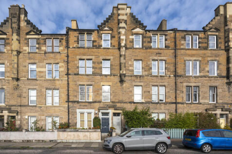 17 (2f1) Royal Park Terrace, Edinburgh, EH8 8JB (1